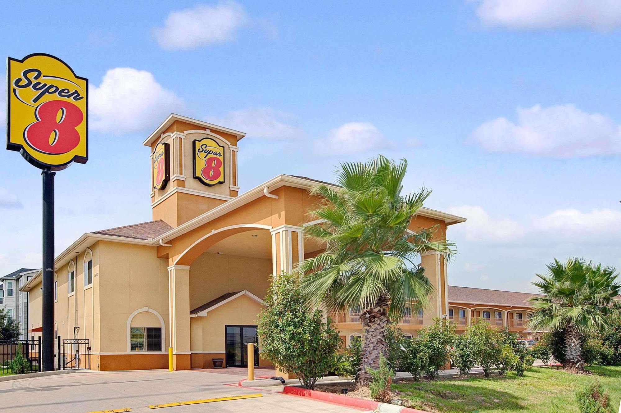 Super 8 By Wyndham Houston North I-45 Hotel Westfield Exterior photo