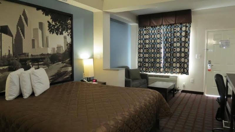 Super 8 By Wyndham Houston North I-45 Hotel Westfield Exterior photo